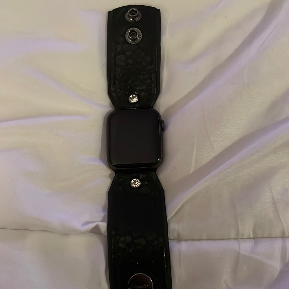 Apple Watch + bands + Apple Watch cover